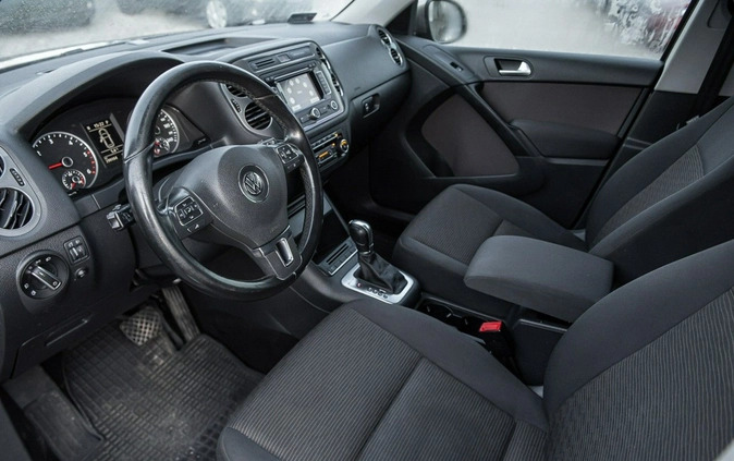 Volkswagen Tiguan cena 53700 przebieg: 299000, rok produkcji 2014 z Wojkowice małe 497